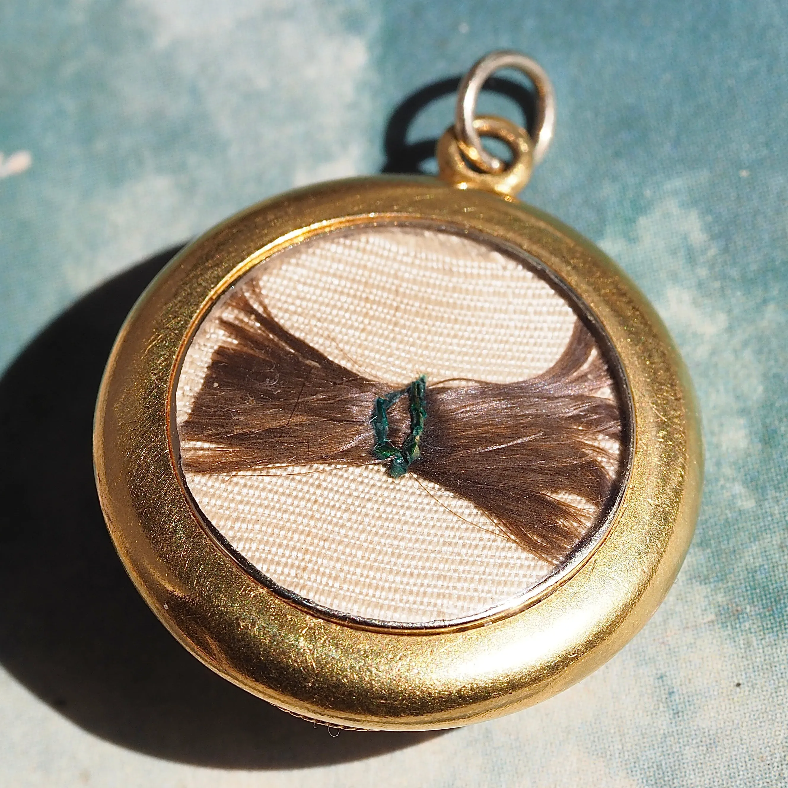 Antique Victorian Etruscan Revival 18k Gold Coral Flower Locket