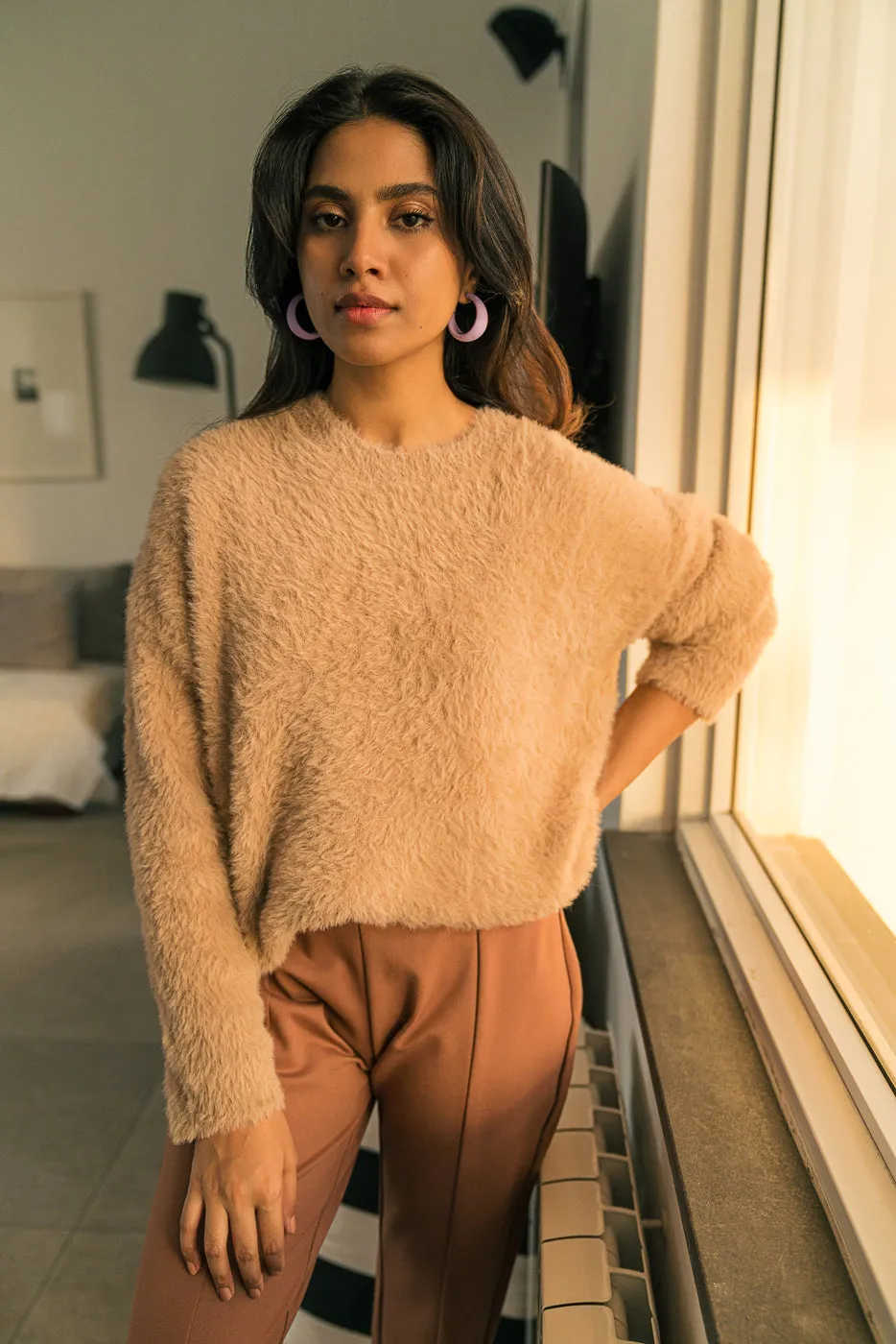 BEIGE FUZZY KNIT PULLOVER