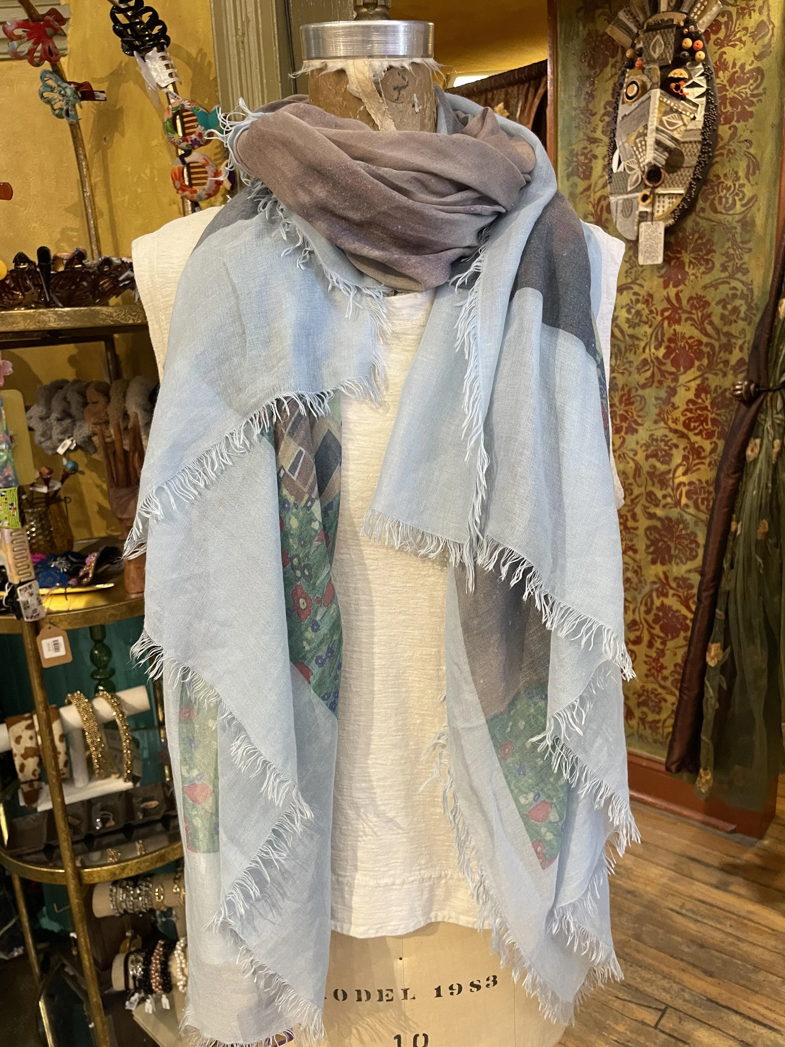 Klimt "The Kiss" Scarf - Light Blue