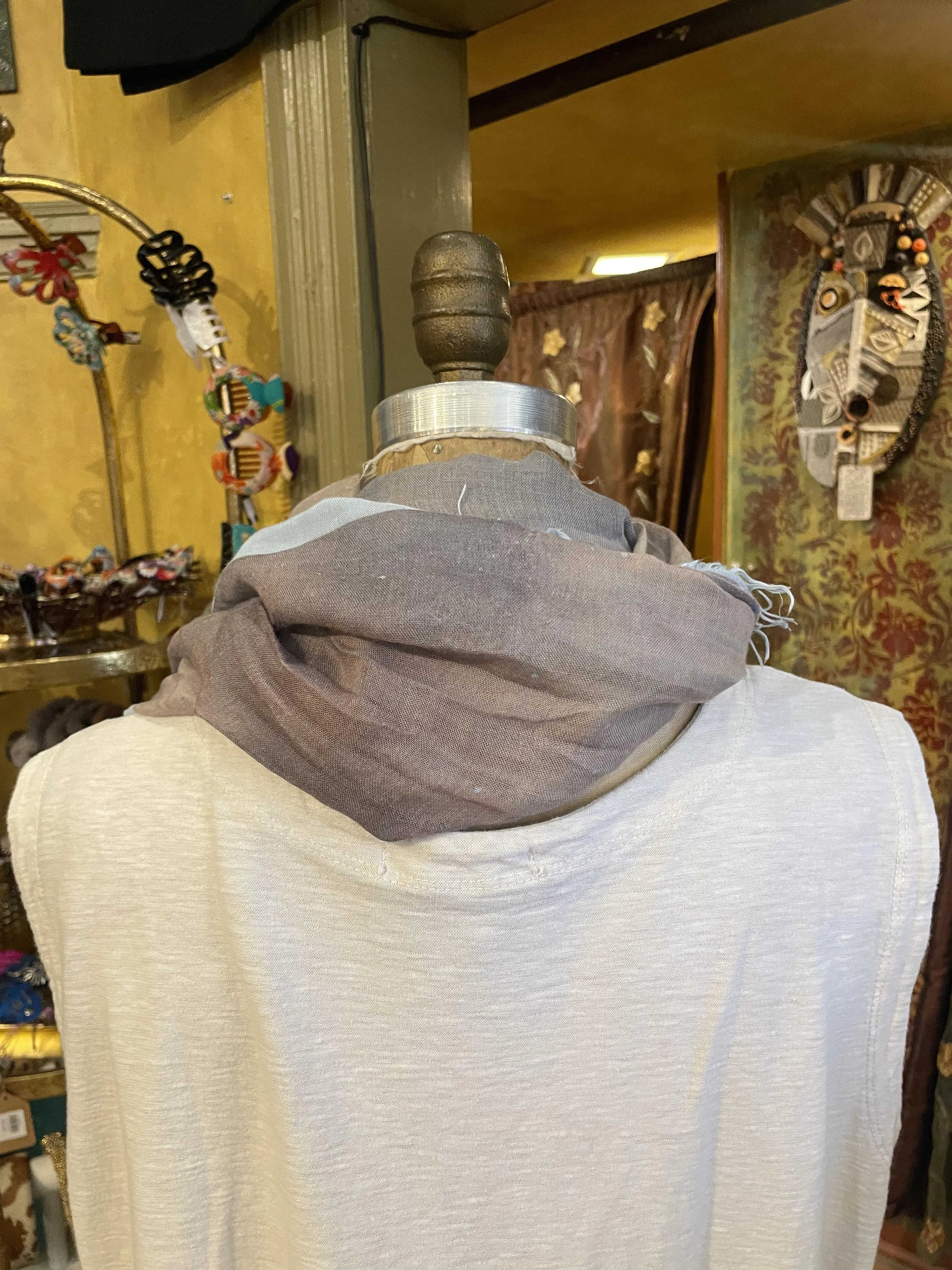 Klimt "The Kiss" Scarf - Light Blue