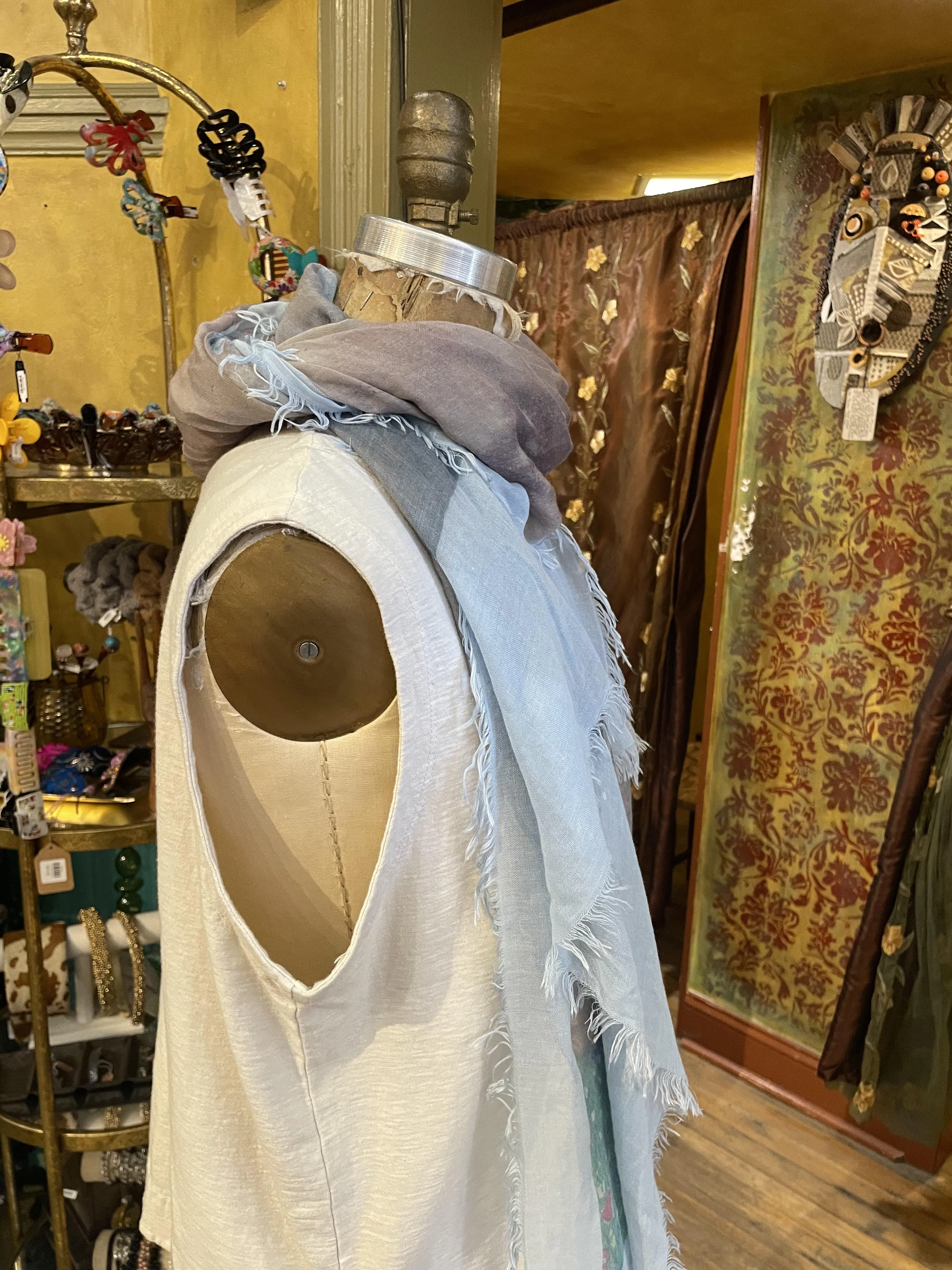 Klimt "The Kiss" Scarf - Light Blue