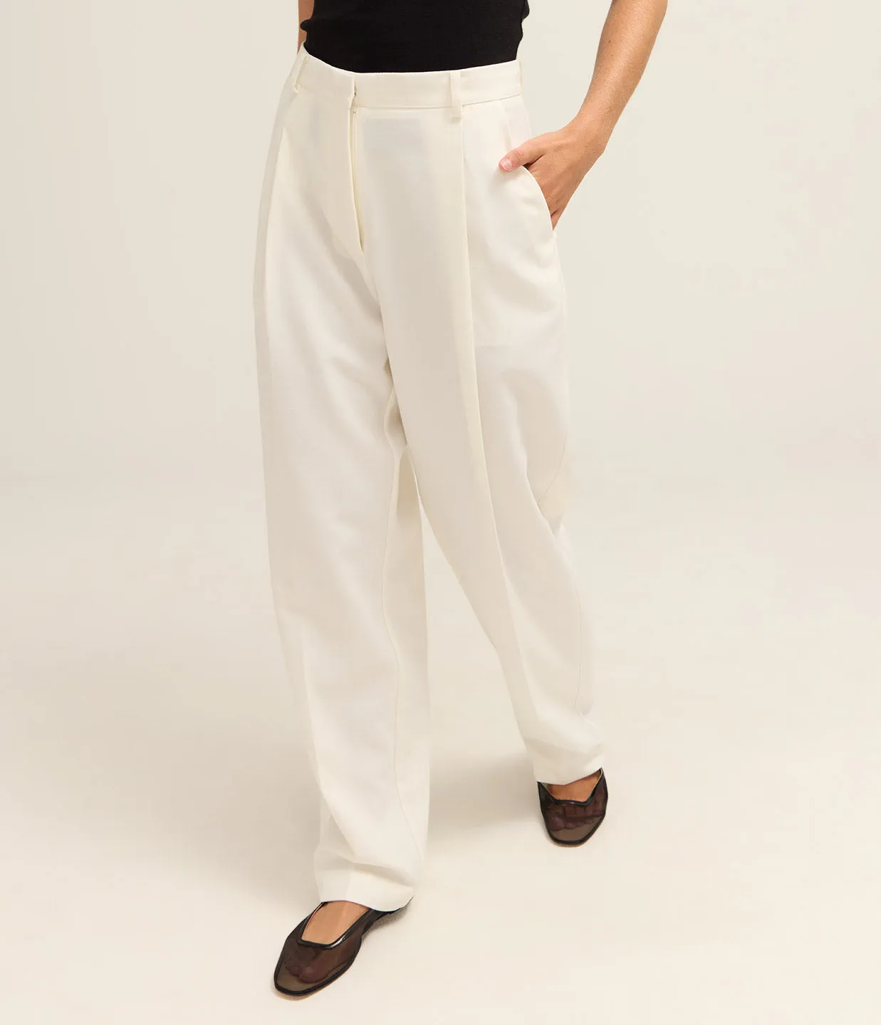 Tailored Pleat Pant in White