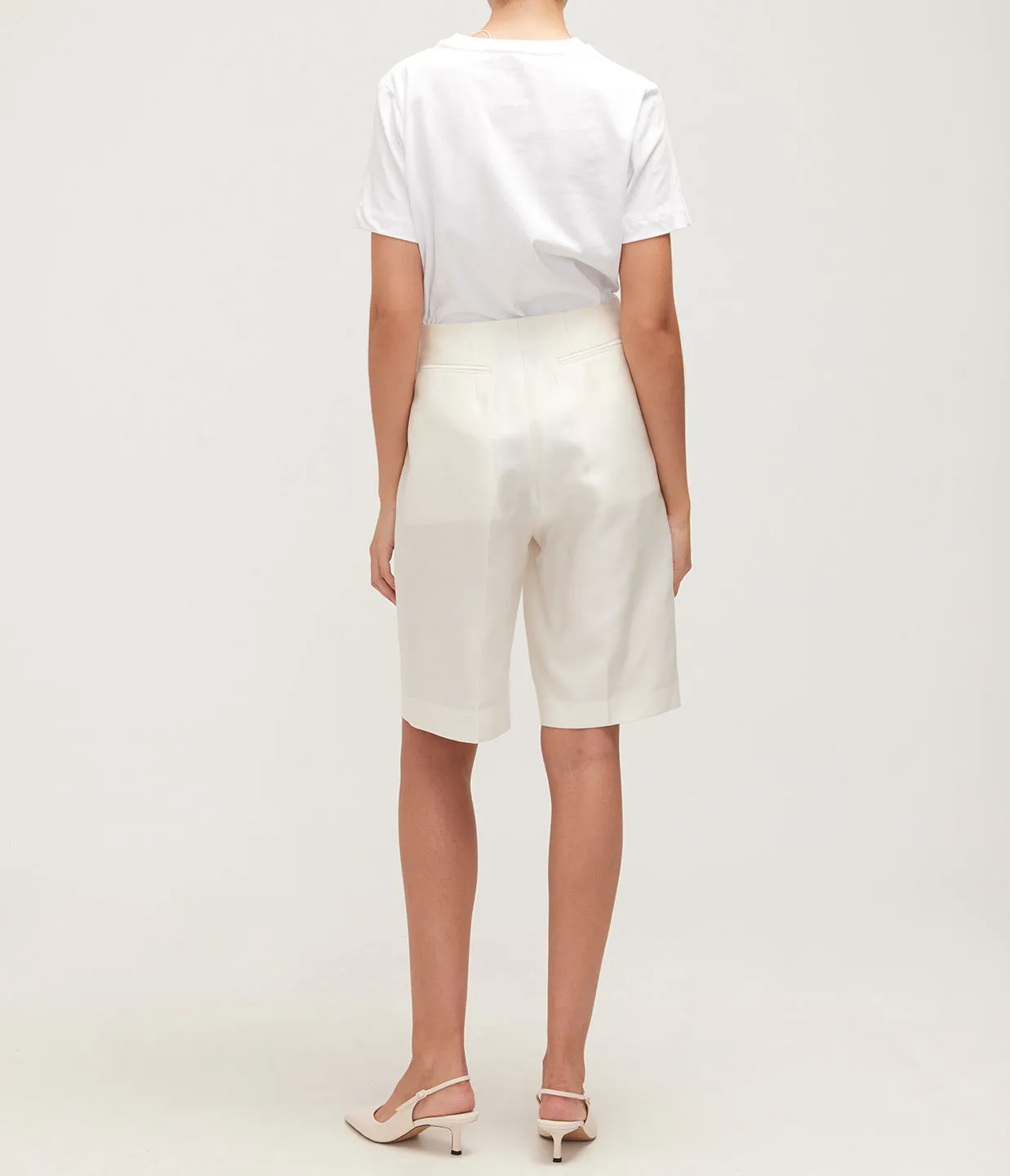 Tailored Short in Ivory